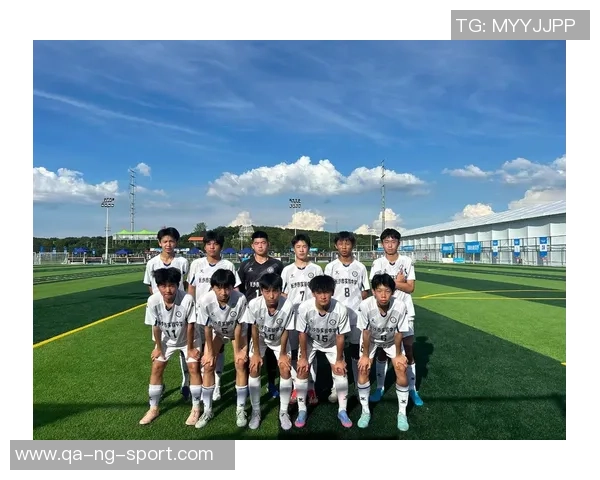 足球落地音效的魅力解析与其在比赛中的重要性探讨